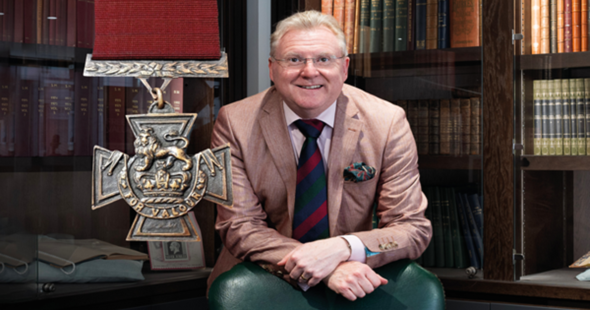Mark Smith - "For Valour". The Story of the Victoria Cross