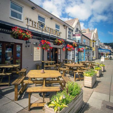 Outside Photo Of The Albert Pub Seating Area - Llandudno North Wales